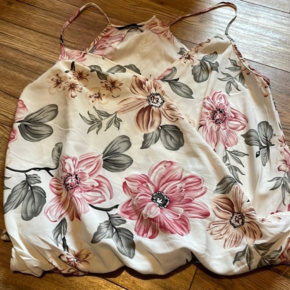 Women’s Summer top (Bin A)​